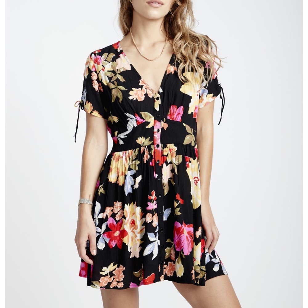Billabong 🌺 Floral Mini Dress